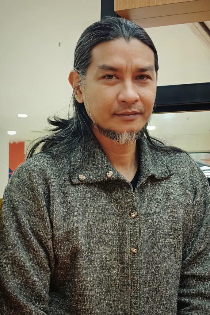 Gambar Azril Hamzah, penulis skrip dan penerbit, penyusun bersama memoir Datu Patinggi.